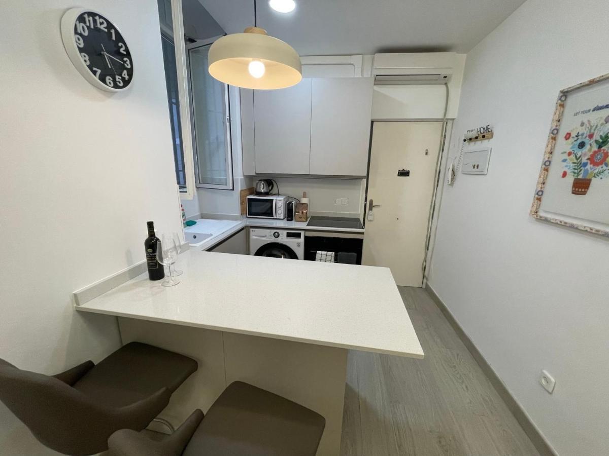 Stylish One Bedroom Flat In The Heart Of Madrid Exterior foto
